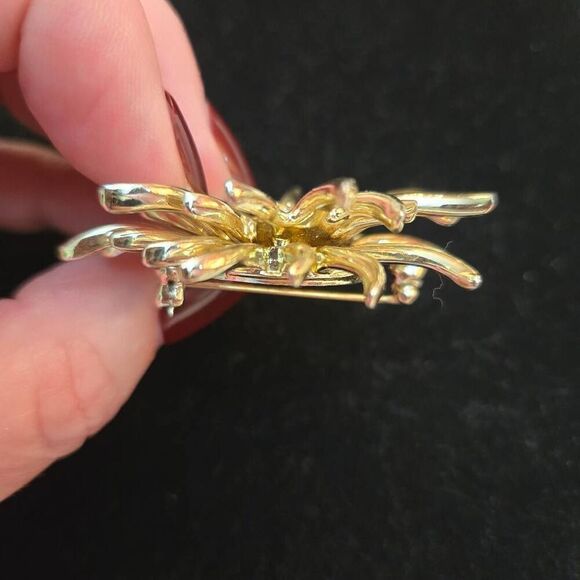 Vintage 1961 EROS Double Layer Gold Flower Brooch Pin - Picture 6 of 8